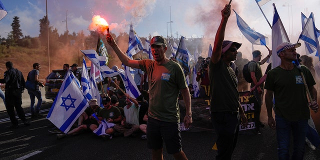 Israeli Protestors Block Highways As Part Of Countrywide Demonstration ...