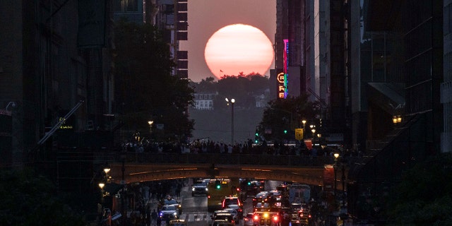Manhattanhenge
