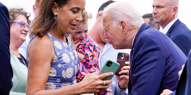 Joe Biden in Finland, little girl