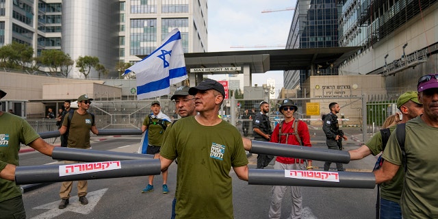 Street view of Israeli military reservists