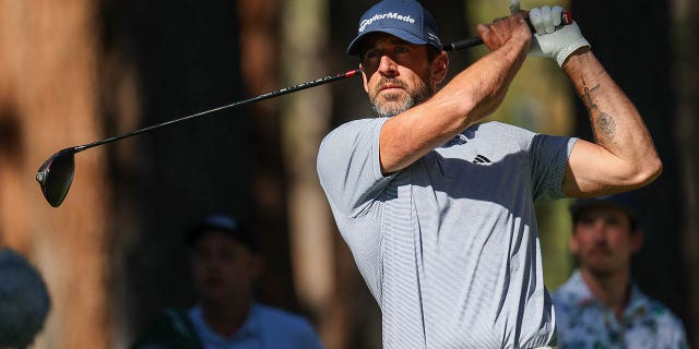 Aaron Rodgers golfs in California