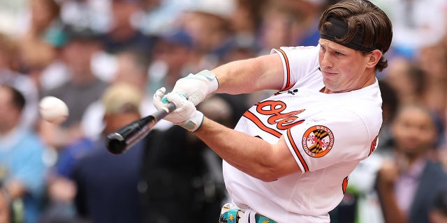 Adley Rutschman swings