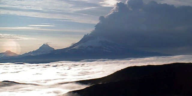 Alaskas Vulkan Shishaldin