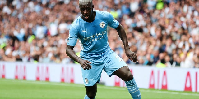 Benjamin Mendy plays ball