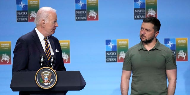 Präsident Biden und der ukrainische Präsident Wolodymyr Selenskyj