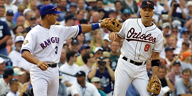 A-Rod and Cal Ripken Jr in 2001