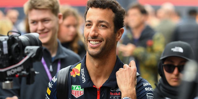 Daniel Ricciardo walking