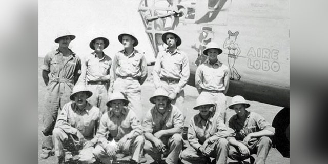 Lewis and fellow WWII soldiers