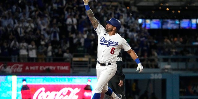 David Peralta festeggia