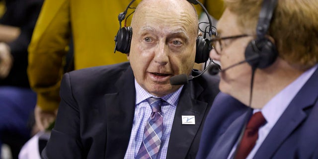 Dick Vitale talks on mic