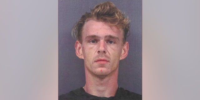 Mugshot of 25-year-old Eric Shawn Fetzer