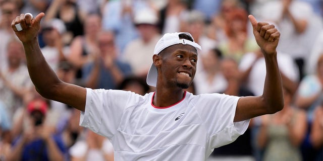 Christopher Eubanks celebrates