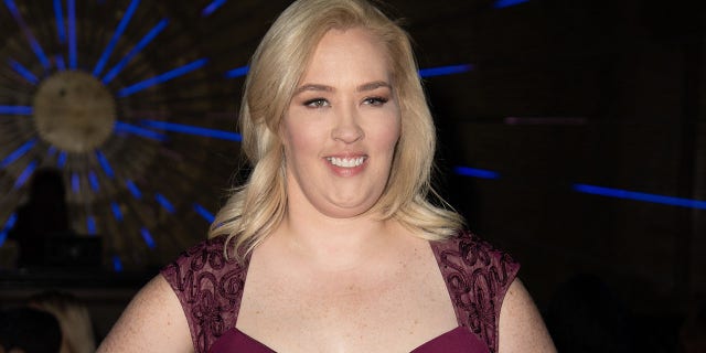 A photo of June Shannon at an event.