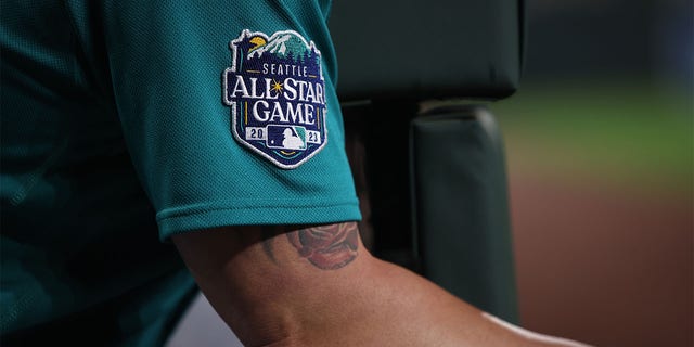 The MLB All Star Game patch Seattle Mariners uniform