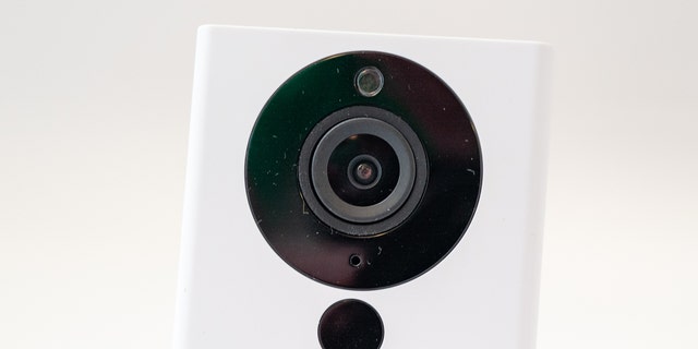 Security camera 
