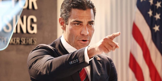 Francis Suarez
