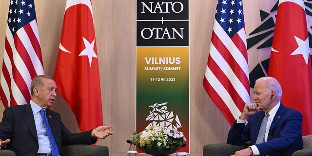 El presidente Biden dijo que ocuparía el cargo durante los "próximos cinco años" durante su reunión con el presidente turco. 4 Biden habla Erdogan
