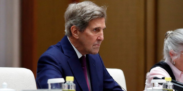 Kerry at hearing