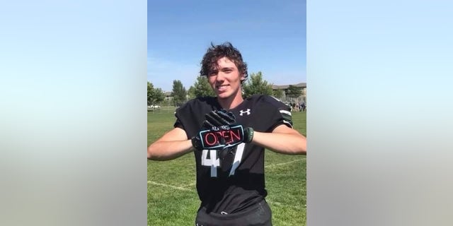 Jakob Lloyd in football uniform
