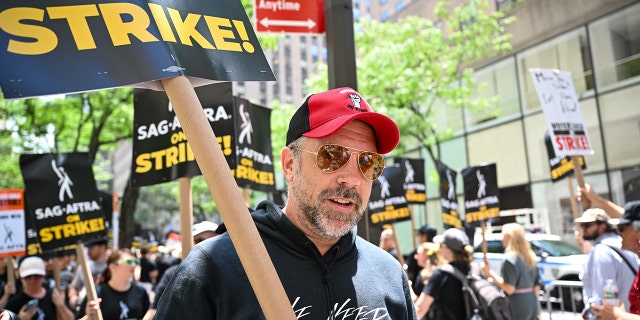 Jason Sudeikis at the picket line
