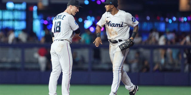 Dane Myers e Joey Wendle festeggiano