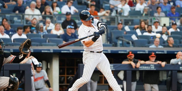 Josh Donaldson swings bat