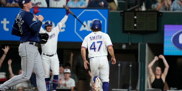Josh Smith scores winning run