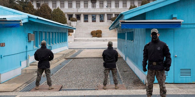 South Korean soldiers at border