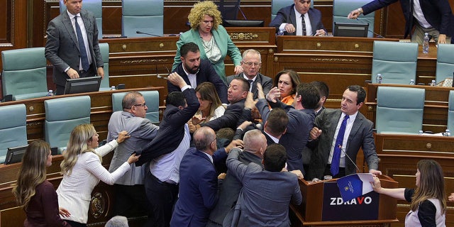 Kosovo parliament fight