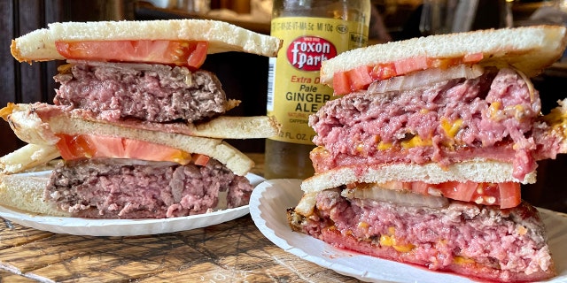 Louis Lunch burgers