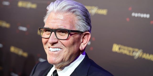 Mike Francesa sorride