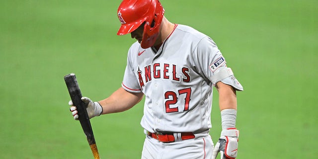 Angels' Mike Trout Leaves Game With Wrist Injury: 'I Can't Describe The ...