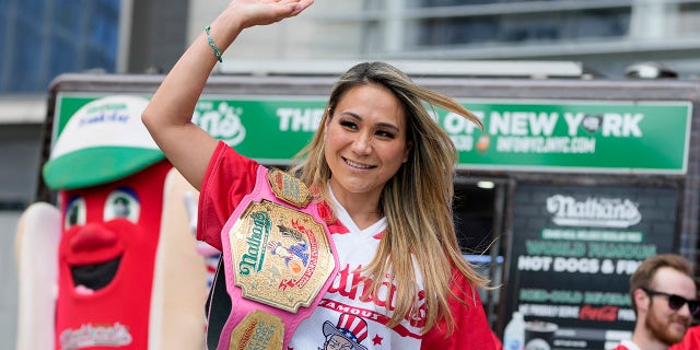 Miki Sudo at the weigh-in