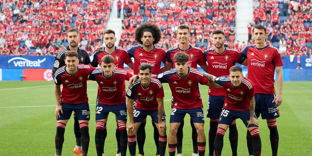 I giocatori dell'Osasuna posano
