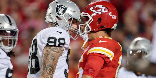 Maxx Crosby and Patrick Mahomes