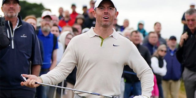 Rory McIlroy reacts