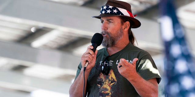 Alan Hostetter speaks at rally