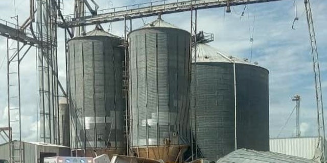 Grain elevator collapse scene