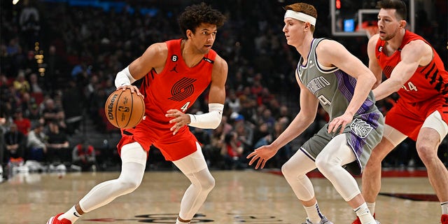 Trail Blazers Re-sign Restricted Free Agent Matisse Thybulle After ...