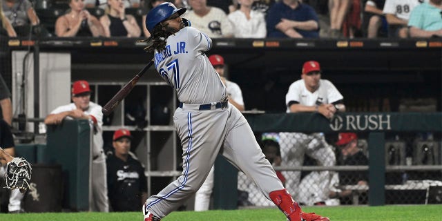 Vladimir Guerrero Jr. guarda il fuoricampo
