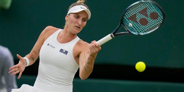 Marketa Vondrousova plays against Ons Jabeur