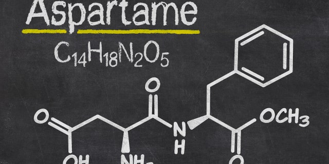 Aspartame chemical makeup