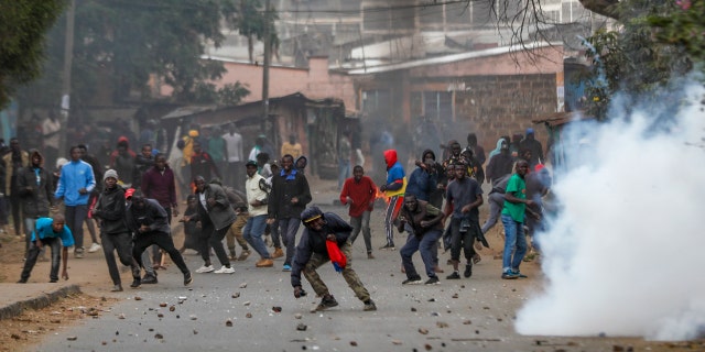 Protestas antiimpuestos dejan al menos 12 heridos en enfrentamientos en Kenia 4 Protestas en Kenia