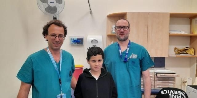 Los médicos vuelven a colocar la cabeza del niño después de un accidente automovilístico gracias a una cirugía 'increíble' 4 Cisjordania palestina