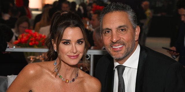 'RHOBH's Kyle Richards, Mauricio Umansky Split After 27 Years: Report ...