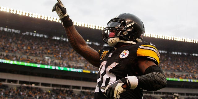 Le'Veon Bell celebrates touchdown