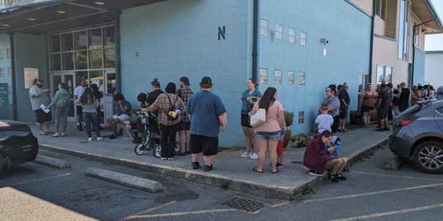 The Humane Society for Tacoma & Pierce County line outside facility
