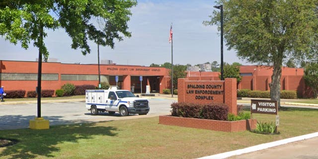 The exterior of the Spalding County Sheriff's Office