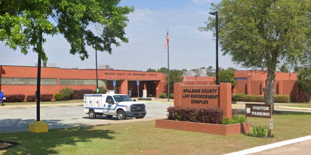 The exterior of the Spalding County Sheriff's Office