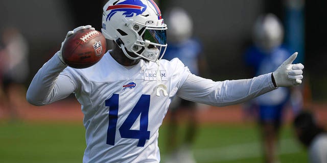 Bills Stefon Diggs Clears The Air After Offseason Drama It’s All Water Under The Bridge